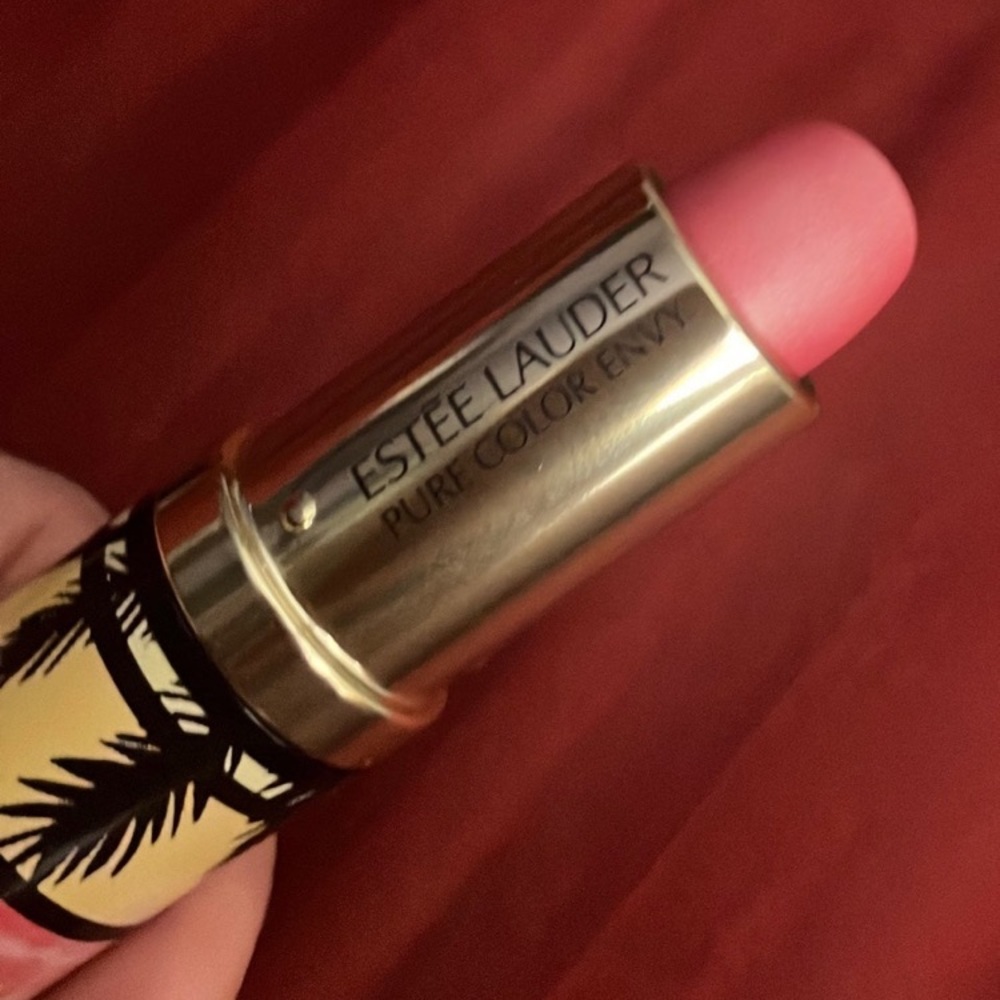 Estée Lauder pure color envy lipstick - 223 CANDY -limited edition packaging